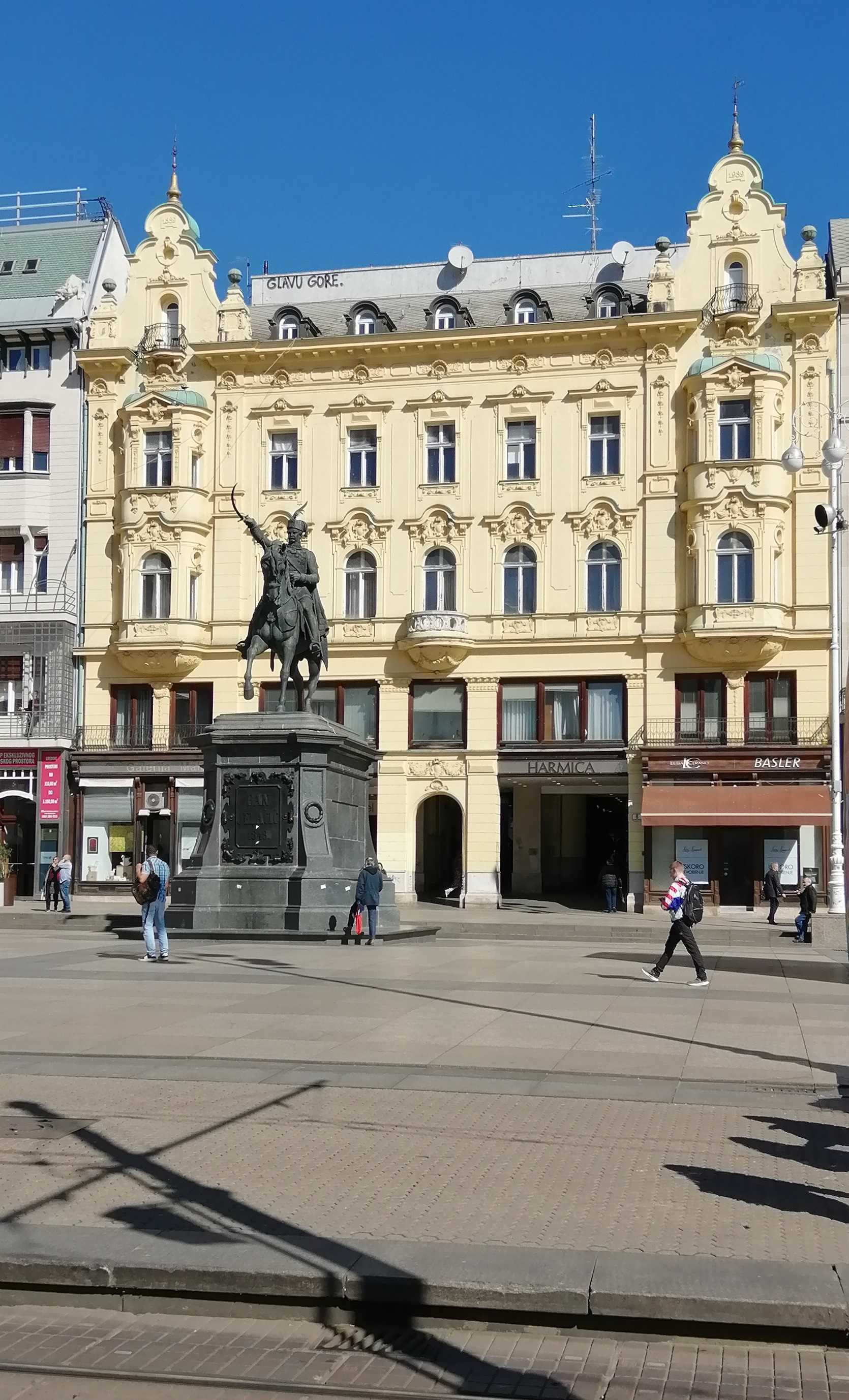  Ban Jelačić Statue