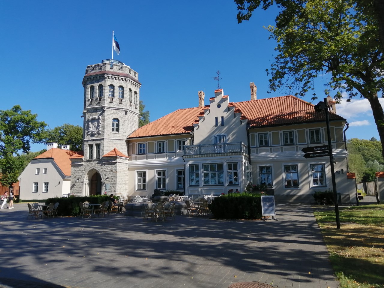 Maarjamäe Palace